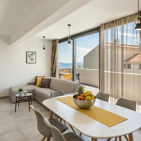 Luxury Pino Πανσιόν Σπλιτ