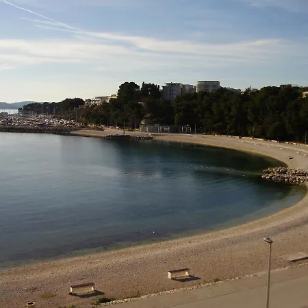 Luxury Pino Πανσιόν 4*