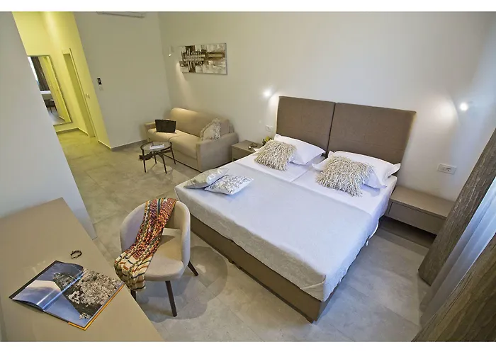 Luxury Pino بيت ضيافة سبليت