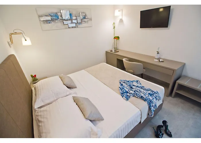 Luxury Pino سبليت