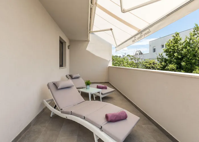 Luxury Pino سبليت