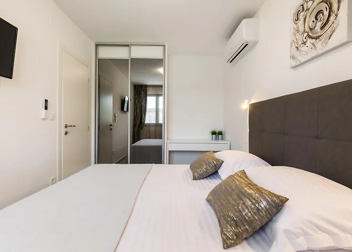 Luxury Pino 4* سبليت