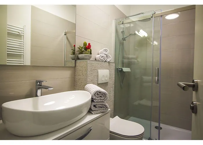 Luxury Pino سبليت