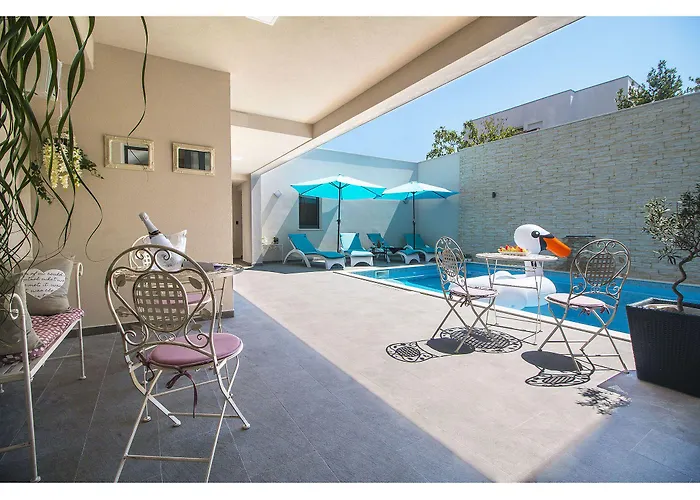 بيت ضيافة Luxury Pino 4*
