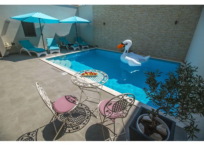 Luxury Pino 4* سبليت