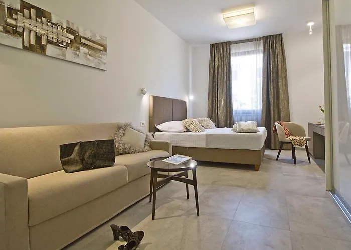 Luxury Pino سبليت
