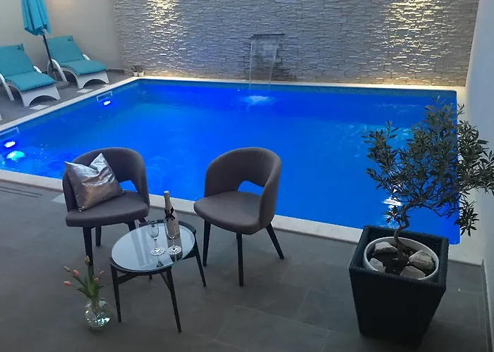 Luxury Pino 4* سبليت