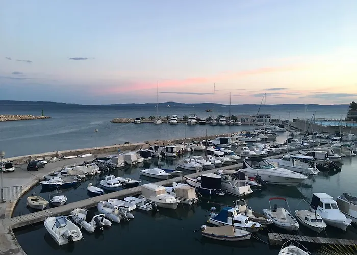بيت ضيافة Luxury Pino 4*