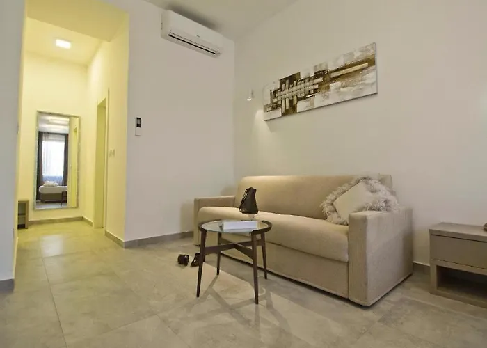 Luxury Pino بيت ضيافة