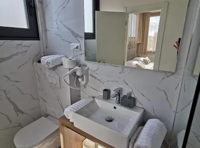 Luxury Pino بيت ضيافة