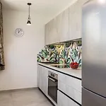 Luxury Pino Πανσιόν 4*
