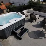 Luxury Pino Πανσιόν 4*