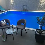 Luxury Pino 4* Σπλιτ