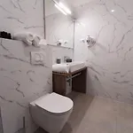 Luxury Pino Σπλιτ