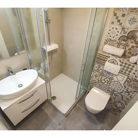 Luxury Pino بيت ضيافة