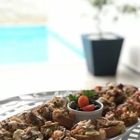 Luxury Pino بيت ضيافة