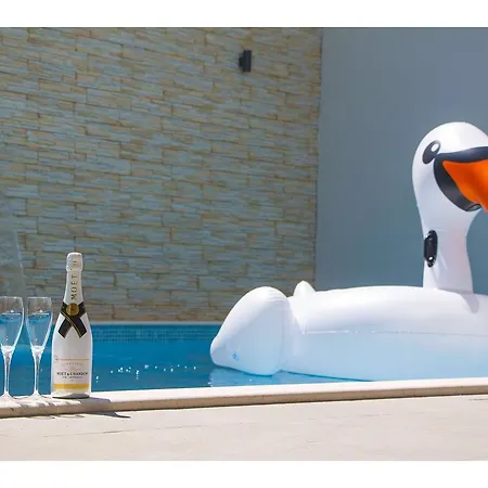 Luxury Pino