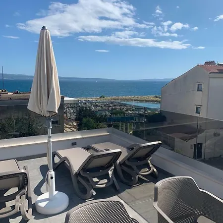 بيت ضيافة Luxury Pino سبليت