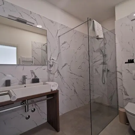 Luxury Pino بيت ضيافة سبليت