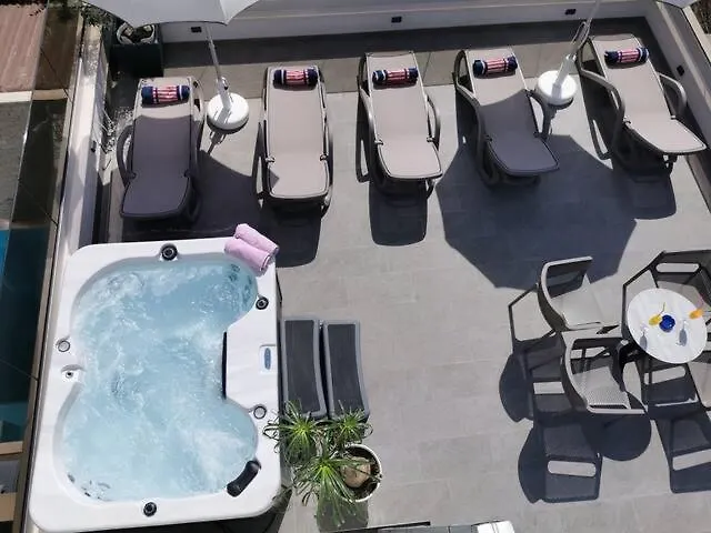 Luxury Pino 4*