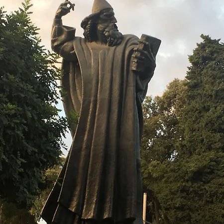 Luxury Pino Pensión 4*