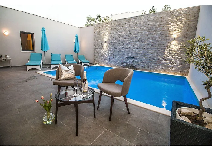 Luxury Pino Casa de hóspedes 4*
