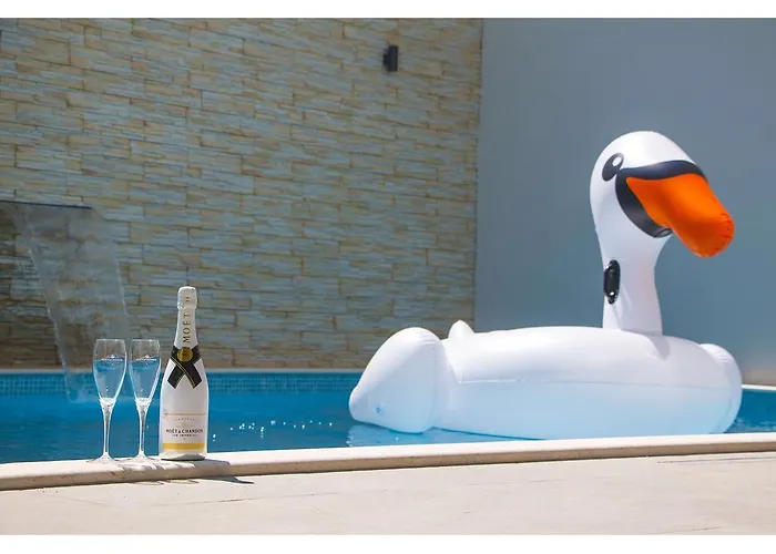 Luxury Pino